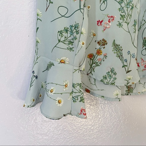 Sanctuary green Floral Blouse excellent condition - Picture 3 of 4